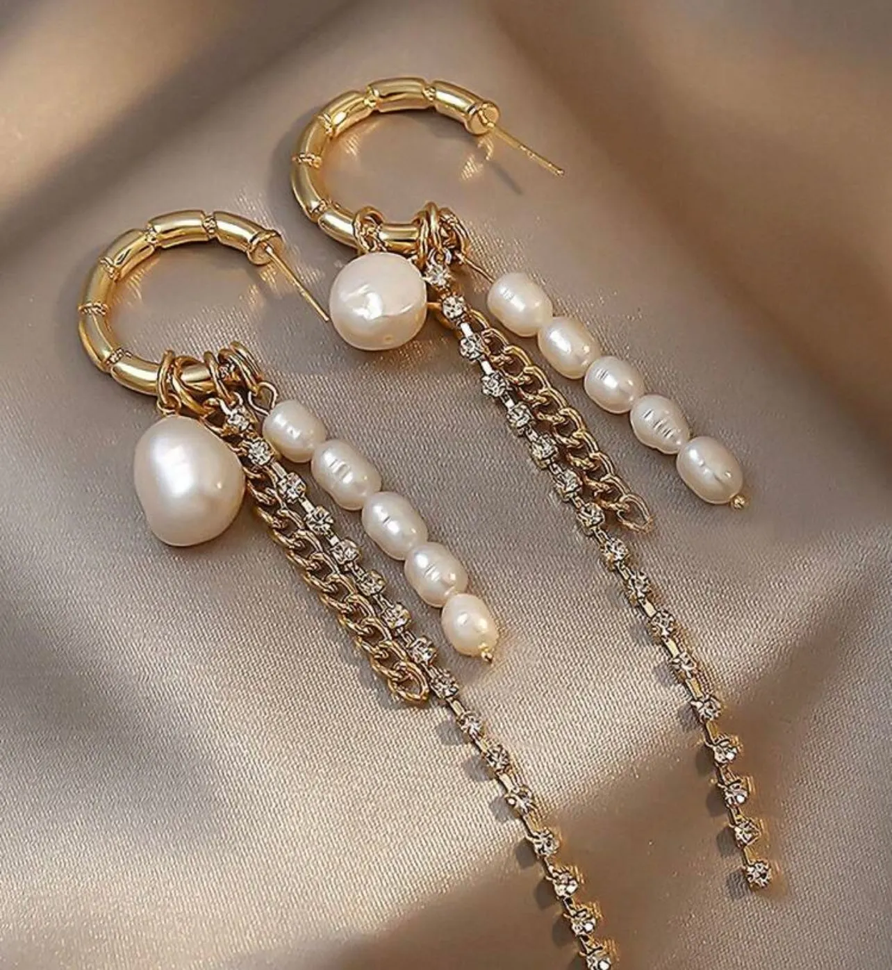 Beautiful Gold and Pearl Earrings