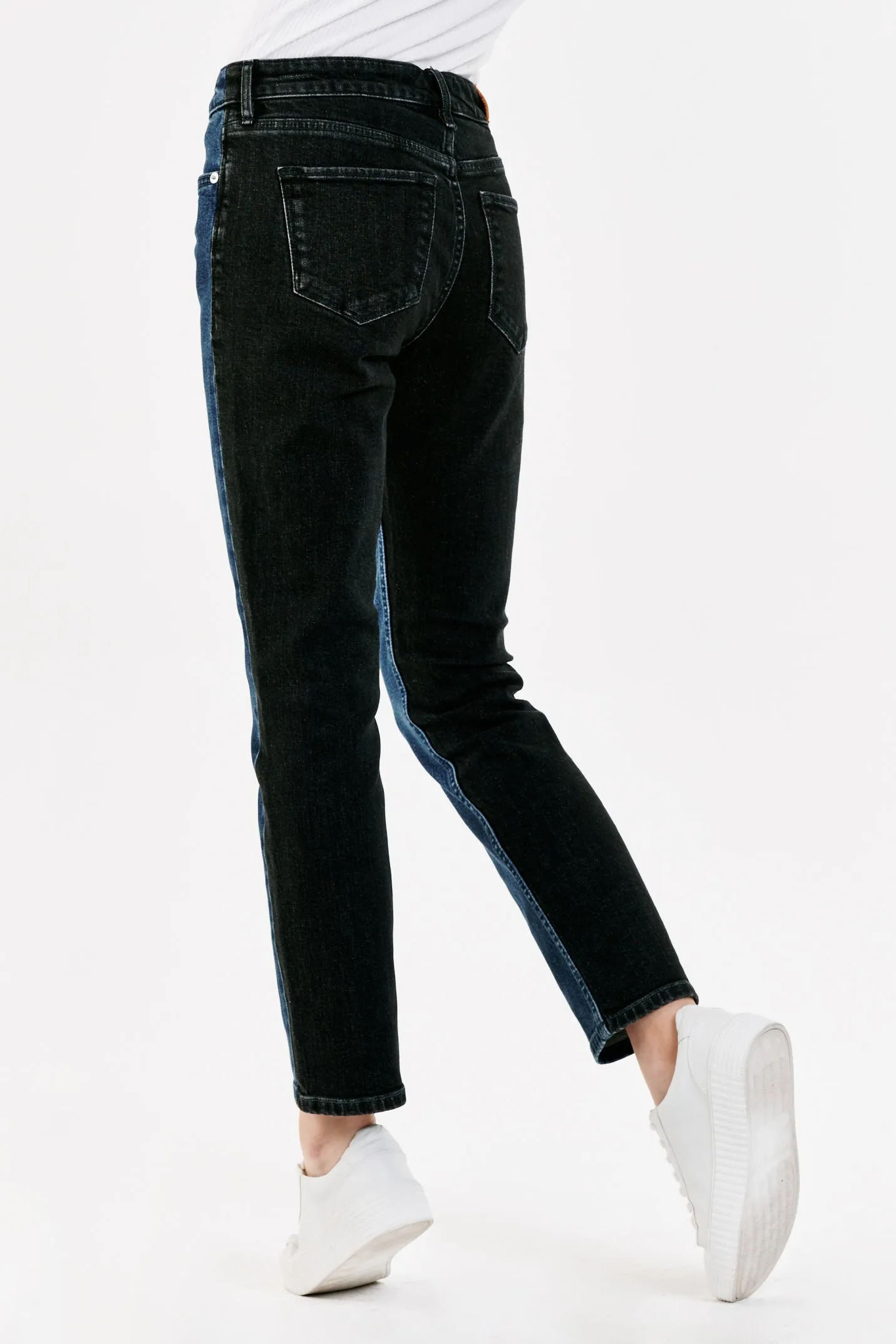 BLAIRE HIGH RISE ANKLE SLIM STRAIGHT JEANS MOOD