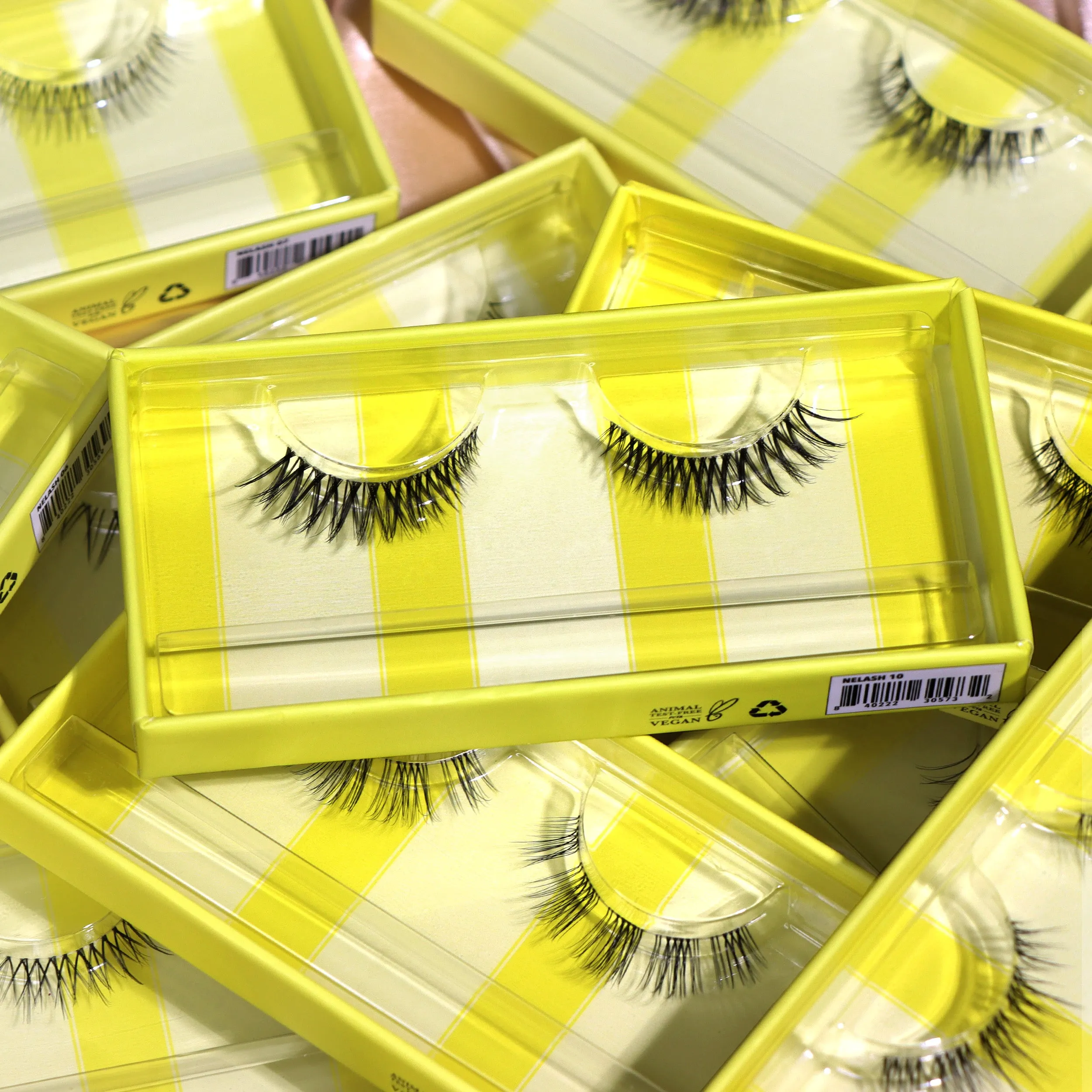 Natural Effect Bionic Vegan Faux Lashes (017, Spotlight)